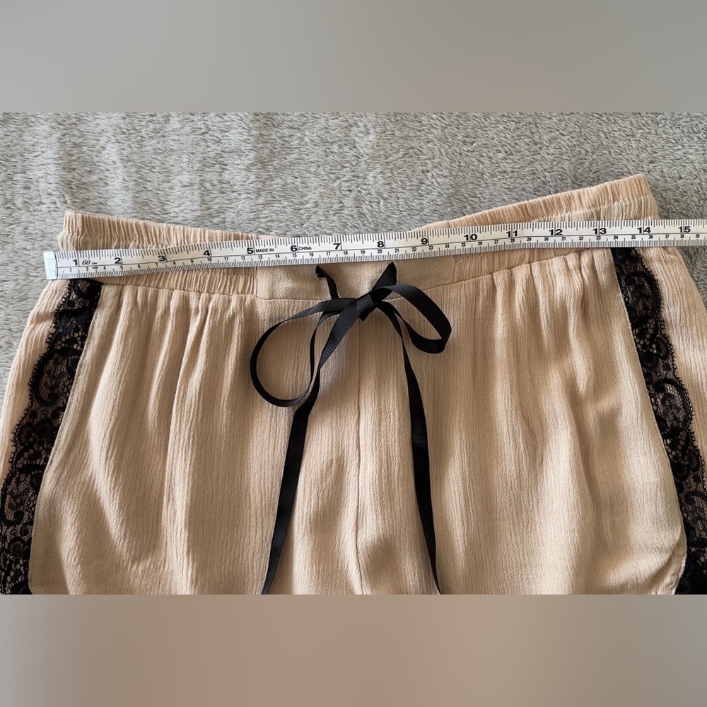 Celesta Tan & Black Laced Trim Shorts - Picture 4 of 8